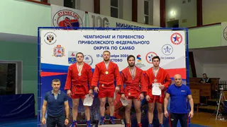 Олег Мельниченко поздравил пензенских самбистов, выигравших награды чемпионата и первенства ПФО