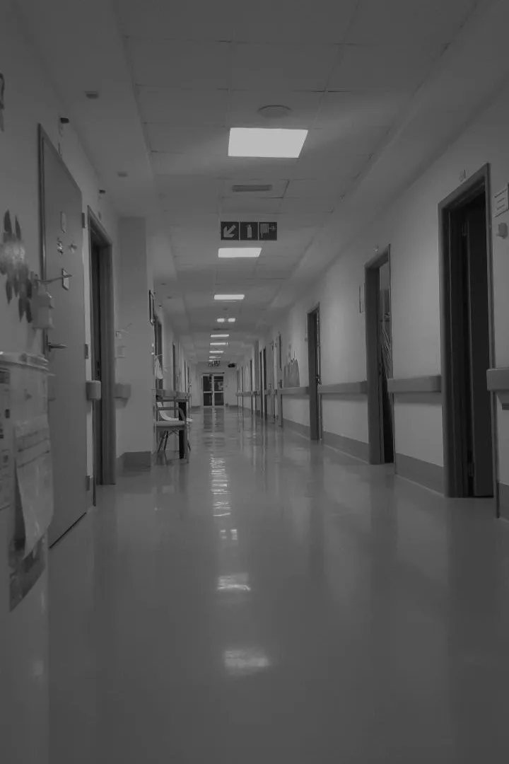 Что делать, если в поликлинике запись на прием требуют произвести через Госуслуги