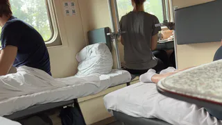 Вернулась с ужина, а на моей нижней полке спит незнакомый дедушка