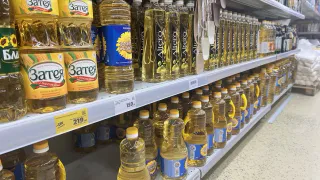 Берите сразу две: в Роскачестве назвали лучшие марки подсолнечного масла