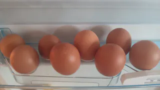 Опытные продавцы выбирают яйца себе домой только так - запоминайте 2 приема