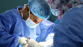 В Рязанской ОКБ мужчине удалили 70-сантиметровую опухоль мозга