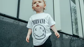 Сейчас самое время позаботиться о сменной обуви, осенних туфлях и кроссовках для школьника