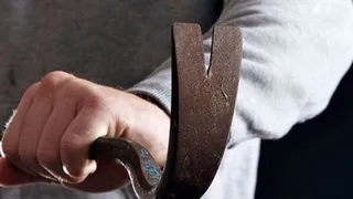 На Брянщине муж убил кочергой отца своей жены