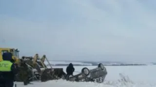 Понадобилась помощь спецтехники: под Рязанью перевернулся автомобиль