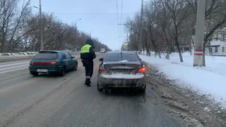 Водителей с многолетним стажем заставят пересдавать права в марте: названы условия        