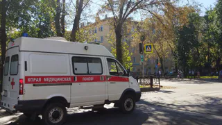 В Рязани молодой водитель мотоцикла получил серьезные повреждения в ДТП на Театральной площади