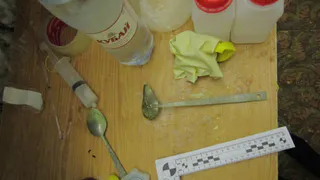 В Коми полицейские пресекли деятельность лаборатории по производству наркотиков