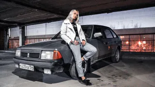 Instagram-подборка красавиц, которые любят свои автомобили