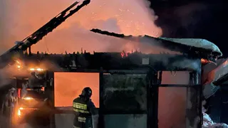 В Коми за сутки потушили три пожара в автомобиле, гараже и бане