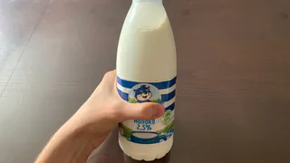 Такое больше мне не надо: купил дорогое домашнее молоко и сравнил с магазинным - делюсь неожиданным результатом 