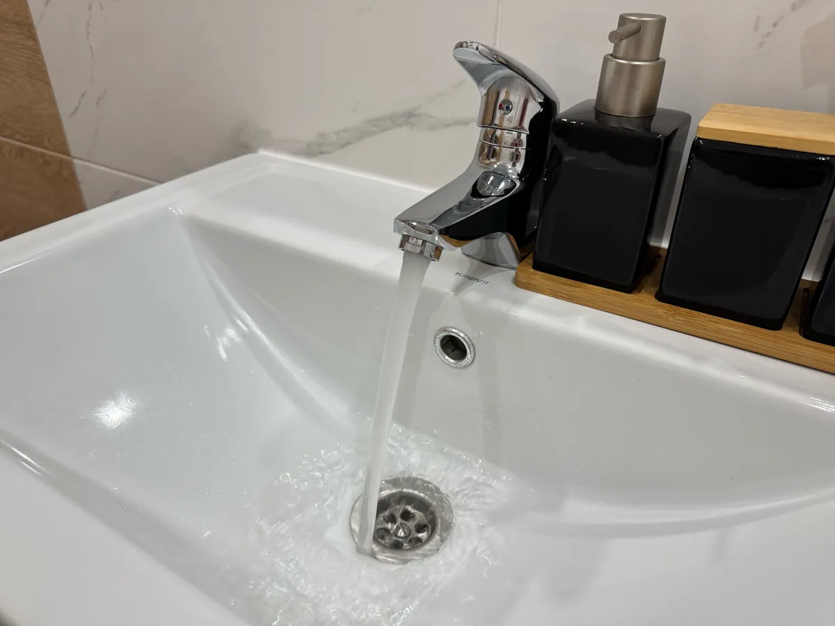 Как открутить “мертвую” гайку на смесителе: метод, который не подводит