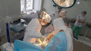 В Челябинске врачи спасли маму и ребенка, проведя сложные роды с удалением миом