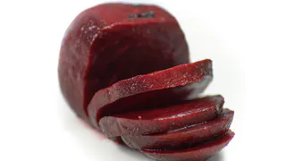 Будете 100 раз готовить, и все мало – свёкла по-осетински съедается за несколько секунд