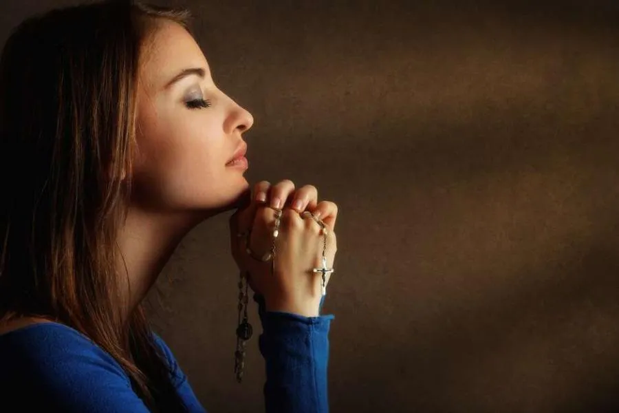 Приметы и запреты на 19 декабря: просим помощи с замужеством