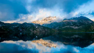 Тихое озеро в Новой Зеландии скрывало опасный секрет десятилетиями: учёные были шокированы тем, что нашли на дне