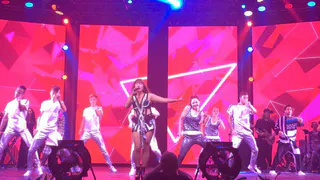 Анита Цой предложила рязанцу похудеть