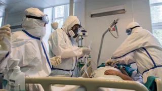 "Люди болеют целыми семьями": в БМСП почти не осталось мест для ковидных больных