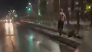 В Рязани мужчина после ДТП с такси разделся и убежал 