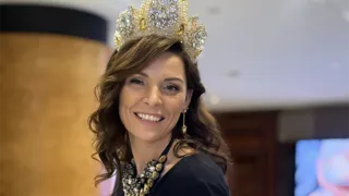 Казанская мама пятерых детей завоевала титул «Миссис Вселенная Классик 2025»

