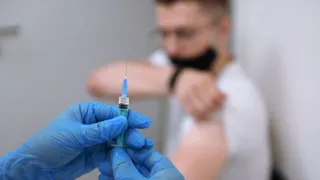 В Нижнекамске продолжают работать выездные прививочные бригады