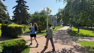 Никогда не делайте этих трех вещей для взрослых детей: психолог назвала главные ошибки родителей