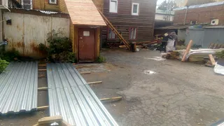 "ЖЭУ ничего не может поделать с потопом в наших квартирах" - жильцы о доме на улице Маяковского