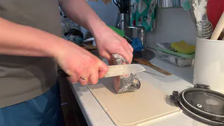 Взял форель в "Светофоре" для засолки икры — только дома понял, какая она: обзор без приукрашивания