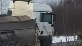 Под Рязанью перевернулась автоцистерна