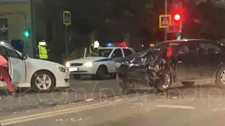 Пострадали две девушки: на Циолковского столкнулись Октавия и Лансер