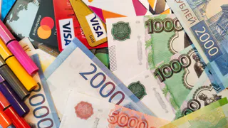 Деньги поступят досрочно. Семьям придут до 25 декабря выплаты на карты