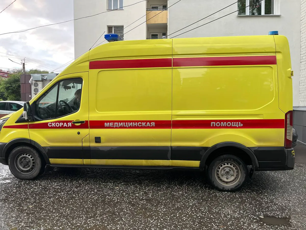 Автомобилист врезался в столб в Татарстане