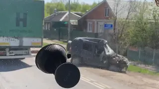 ДТП у Луховиц: столкнулись фура и легковушка