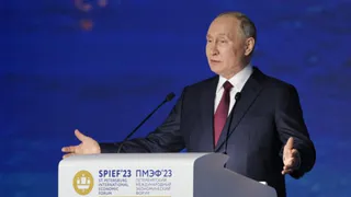 Путин: МРОТ вырастет сразу на 18,5 процента