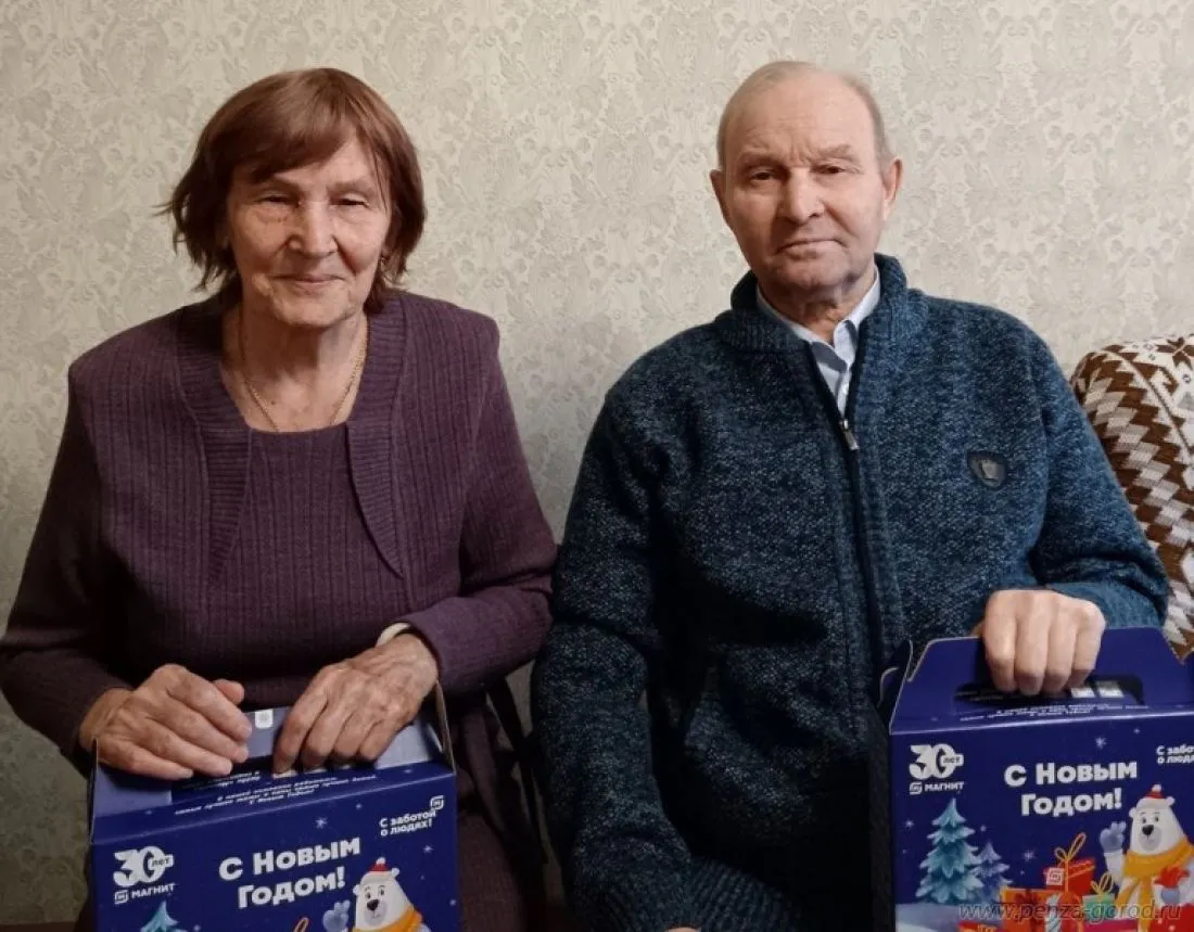 Пензенские соцработники поздравили жителя блокадного Ленинграда с 85-летним