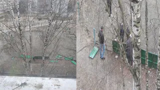 В Бежицком районе города Брянска вандалы ломают хоккейный корт