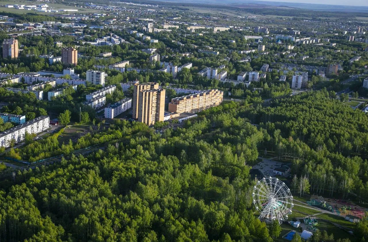 Нижнекамск выбирает место для Дня города: что выберут жители — парк «Манзара» или парк Нефтехимиков?