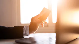 Ковровчанин потратил более 22 тысяч рублей с найденной чужой банковской карты