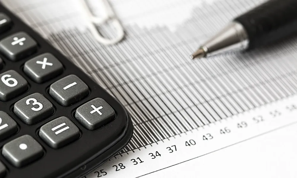 Новые правила вступили в силу: всем кто прописан в квартире снизят плату за ЖКХ