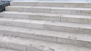 Благоустройство за 14 миллионов рублей в Юрьев-Польском не спасло площадь от трещин