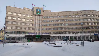 В сыктывкарской администрации объяснили пропажу качелей с «площадки под часами»