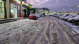 Забытые дворы, непроходимые тротуары: народная карта снежного беспорядка в Нижнекамске