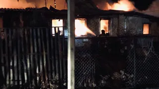 Ничего не осталось: после пожара в доме в Рязанской области пять семей остались без жилья