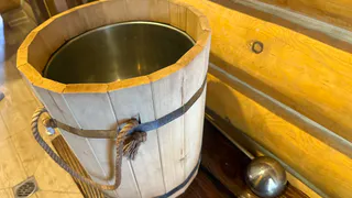 Почему у русских крестьян бани стояли как новые и не гнили веками: хитрый навык русских мужиков, удивлявший иностранцев  