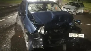 На дороге Брянск-Смоленск иномарка попала под фуру Mercedes