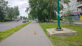 В Коми самокатчик сбил пешехода и бросил пострадавшую