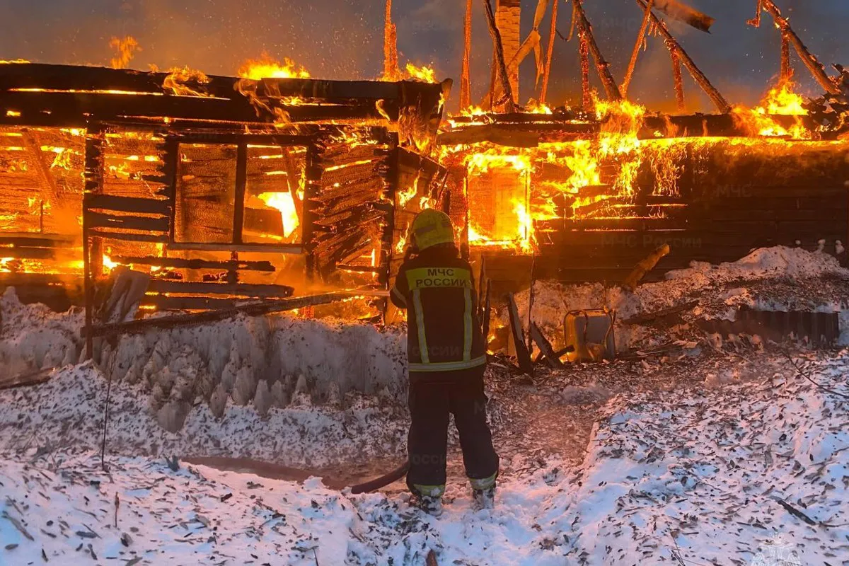 В деревне Копылиха Александровского района пожар уничтожил жилой дом