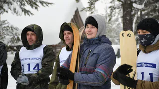 В Коми в состязаниях с прыжками через нарты и гонкой на лямпах определили лучшего "Тугана"