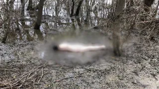 Рядом лежала одежда и личные вещи: в Лесопарке обнаружили труп пенсионерки