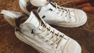 Весь день в обуви, а вони нет: всегда посыпаю на стельку щепотку порошка - идеальный метод на сентябрь